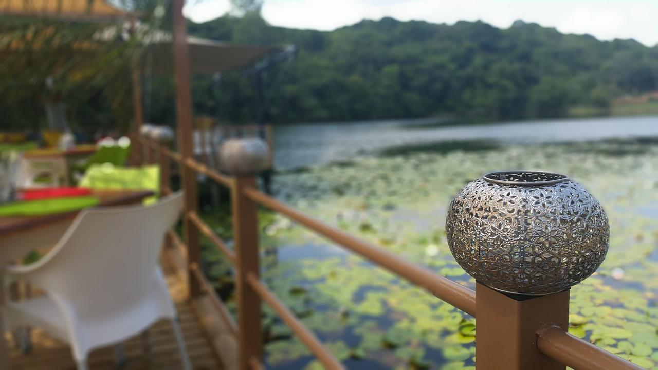 Bambuu Lakeside Lodge Hazyview Extérieur photo